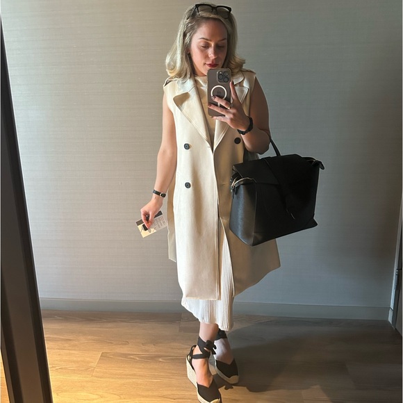 Meet your Posher, Jessica - Picture 1 of 1